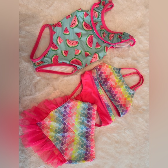 👒👧🏻👙Girl’s 18-24 bundle swimsuits, only one put in excellent condition - Picture 5 of 10